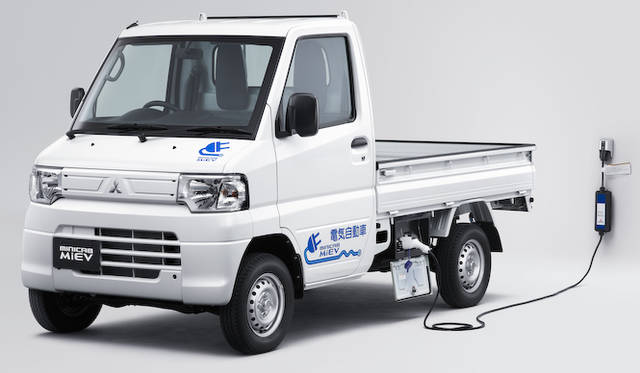 三菱は軽トラックの分野にもEVで進出している