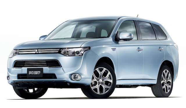 2012年に国内で発売したばかりの、プラグインハイブリッドをパワートレーンとするSUV「アウトランダー PHEV」