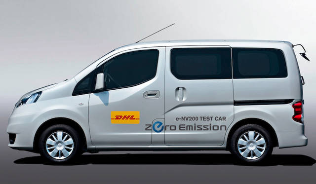 日産は、企業や公官庁と協力して、商用車「NV200」をベースとした電気自動車「e-NV200」の運用試験をおこなっている。写真はDHLとの共同試験をした車両。