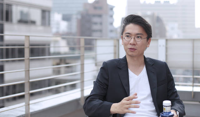 株式会社スリーボンド 常務取締役・土田耕作氏（左）と、丸若屋代表の丸若裕俊氏