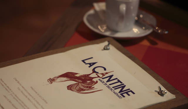 「ラ・カンティーヌ」ではブルーノ・メナール氏のビストロ料理が楽しめる