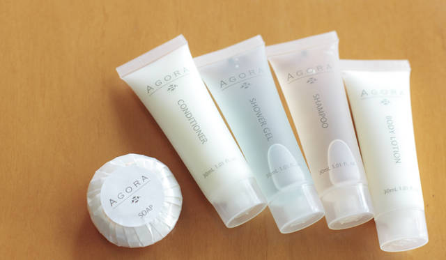 バスアメニティは、故ダイアナ妃のお気に入りだったという、フレンチ・ライム・ブロッサムの香りが使われている