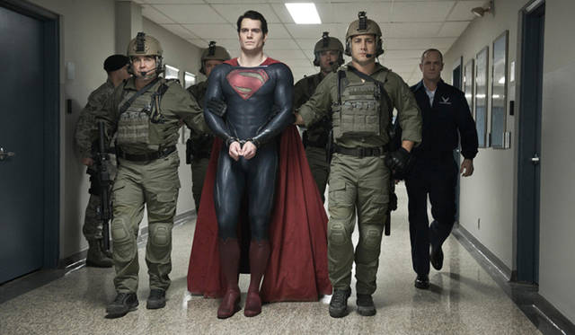 TM & © 2013 WARNER BROS. ENTERTAINMENT INC. ALL RIGHTS RESERVED. TM & © DC COMICS