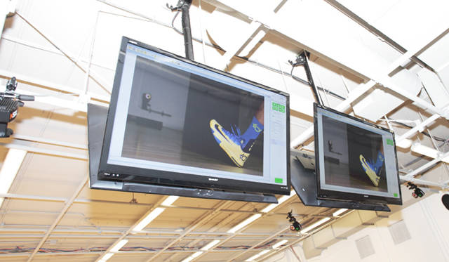 <strong>NIKE RUNNING｜ナイキがランニング革命を起こす！</strong> 足の動きを超高速カメラで撮影