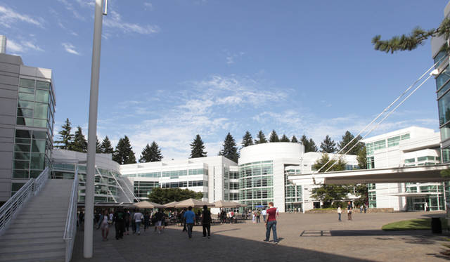 <strong>NIKE RUNNING｜ナイキがランニング革命を起こす！</strong> ナイキスポーツ研究所の外観