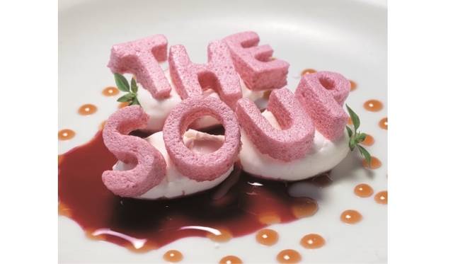 <strong>ART FILE 23｜「elBulli: Ferran Adrià and The Art of Food」</strong>　The Soup 2004 © Fotógrafo Francesc Guillamet