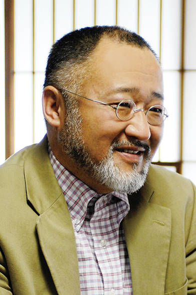 クレドール ジュリ 2013「ピクウェ」限定モデル<br />塩島敏彦（しおじま・としひこ）氏。世界で唯一象嵌技法「ピクウェ」をマスターする宝飾作家。