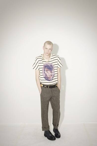 <strong>MARC JACOBS｜マーク ジェイコブスのポップアップストアがオープン</strong>　アーティストBASTとコラボレートしたTシャツ