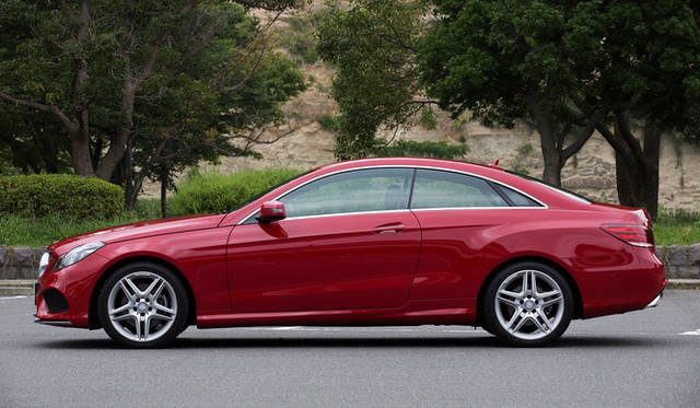 AMG スポーツパッケージに装着される、専用のサイドスカート