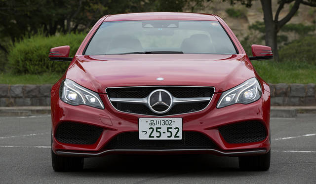 AMG スポーツパッケージに装着される、専用のフロントスポイラー