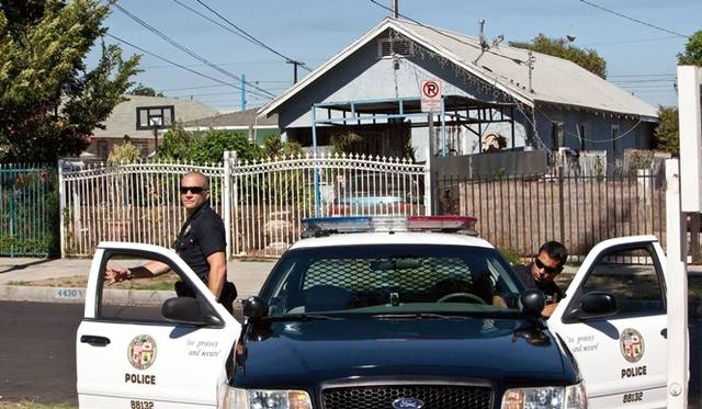 <strong>MOVIE｜ポリス・アクションの新境地『エンド・オブ・ウォッチ』</strong>　©2012 SOLE PRODUCTIONS, LLC AND HEDGE FUND FILM PARTNERS, LLC ALL RIGHTS RESERVED