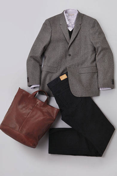 <strong>MARGARET HOWELL｜マーガレット・ハウエル</strong>　 MEN’S COLLECTION AUTUMN WINTER 2013　ジャケット9万1350円、トラウザーズ4万5150円（マーガレット・ハウエル）