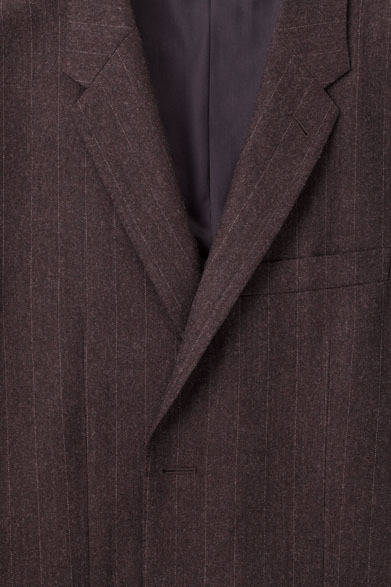 <strong>MARGARET HOWELL｜マーガレット・ハウエル</strong>　 MEN’S COLLECTION AUTUMN WINTER 2013　ブルゾン7万2450円、カーディガン2万4150円、シャツ3万450円、トラウザーズ4万5150円、ネクタイ1万3650円（すべてマーガレット・ハウエル）