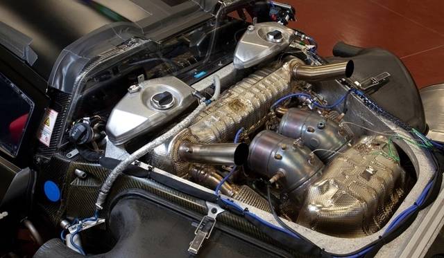 ヴァイザッハ研究開発センターの最高責任者ヴォルフガング・ハッツ氏