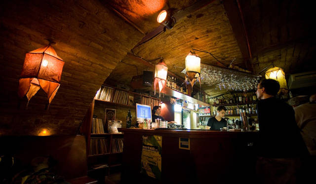 「NU SPIRIT BAR」　© nuspirit.sk