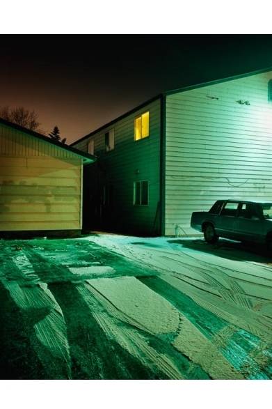 <strong>ART｜トッド・ハイドによる日本初の本格的な写真展をPOSTで開催</strong><br /><br />House Hunting （2001）<br /><br />トッド・ハイド写真展『Todd Hido』<br />会期│8月13日（火）～9月1日（日）　※月曜休み<br />時間│12:00～20:00<br />会場│POST<br />東京都渋谷区恵比寿南2-10-3　1F<br />Tel.03-3713-8670