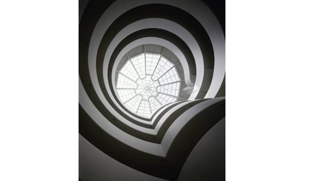 <strong>ART FILE 24｜「James Turrell （ジェームズ タレル）」</strong>　SOLOMON R. GUGGENHEIM MUSEUM, NEW YORK Photo: David M. Heald © The Solomon R. Guggenheim Foundation, New York