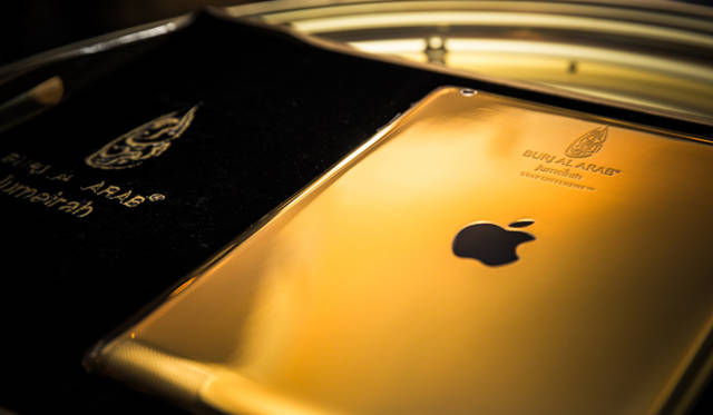 24金でコーティングされたiPad は、ブルジュ・アル・アラブの限定品