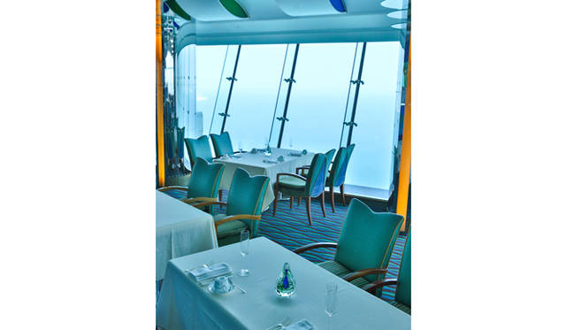 27階にあるレストラン「アル・ムンタハ」