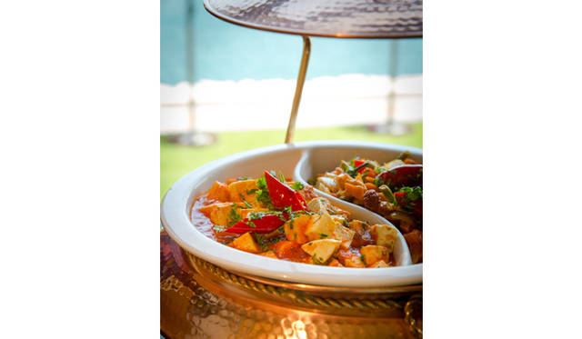 たっぷり野菜を使ったアラブ料理も