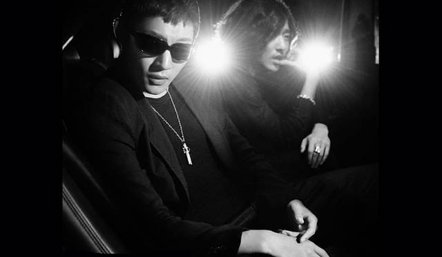 <strong>Justin Davis｜ジャスティン デイビス</strong>　ジャスティン デイビス×キム・ヒョンジュン サングラス　