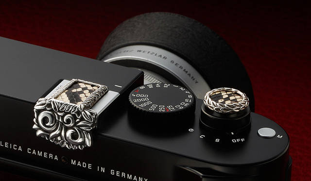 <strong>JAY TSUJIMURA｜ジェイ・ツジムラ</strong>　新型ライカ Leica M240 専用のドレスアップジュエリー「Mr. M for Leica M240」　ダイヤモンドパイソン スネーク