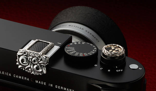 <strong>JAY TSUJIMURA｜ジェイ・ツジムラ</strong>　新型ライカ Leica M240 専用のドレスアップジュエリー「Mr. M for Leica M240」　ダイヤモンドパイソン スネーク／ナイトブラック リザード