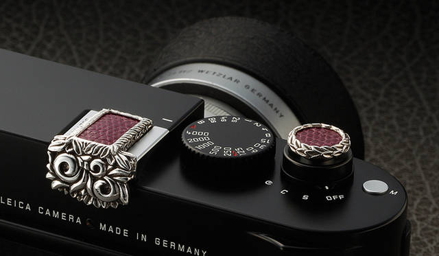 <strong>JAY TSUJIMURA｜ジェイ・ツジムラ</strong>　新型ライカ Leica M240 専用のドレスアップジュエリー「Mr. M for Leica M240」　バイオレット リザード
