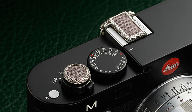 <strong>JAY TSUJIMURA｜ジェイ・ツジムラ</strong>　新型ライカ Leica M240 専用のドレスアップジュエリー「Mr. M for Leica M240」　マットグレー リザード