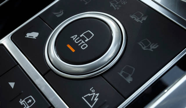 あらゆる路面に最適な足まわりに自動でセッティングをおこなう「テレイン・レスポンス」は第2世代に進化している