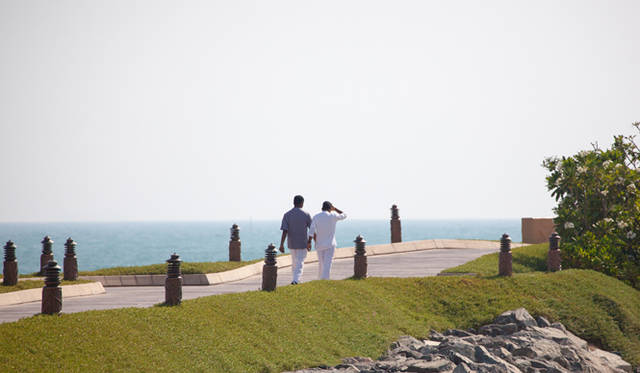 レストラン「101」とホテルエリアは、長い橋で繋がっている