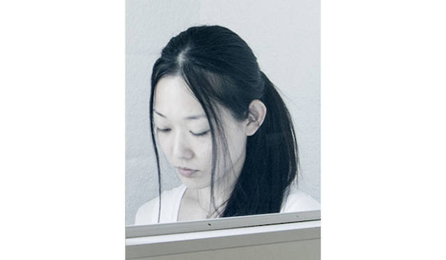 <strong>岩瀬諒子</strong>　新潟県生まれ。京都大学工学部卒業。EM2N Architects勤務、同大学大学院修士課程修了ののち、隈研吾建築都市設計事務所。大阪府主催実施コンペにおける最優秀賞受賞を機に、2013年独立。慶應義塾大学テクニカルアシスタント