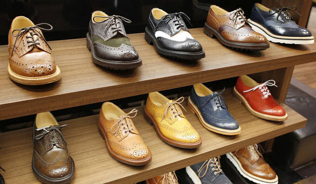 <strong>ISETAN MEN’S｜伊勢丹</strong>　2013-14年秋冬靴コレクション　伊勢丹新宿店メンズ館地下1階 トリッカーズ売場