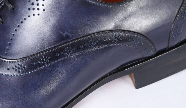 <strong>ISETAN MEN’S｜伊勢丹</strong>　2013-14年秋冬靴コレクション　靴11万4450円（サントーニ／伊勢丹新宿店メンズ館）