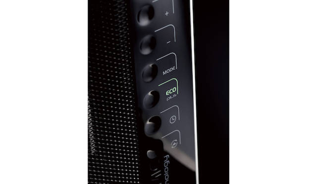 「デジタルラディアント オイルヒーター」4～10畳用 4万3800円 、3～8畳用 3万8800円