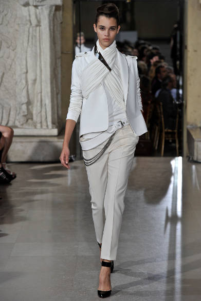 <strong>BOUCHRA JARRAR｜ブシュラ・ジャラール</strong>　2013年秋冬オートクチュールコレクション