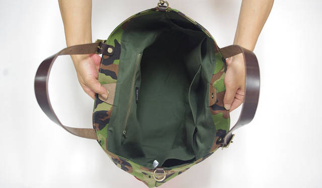 <strong>MAPHIA DESIGN｜マフィアデザイン</strong>　「L SOLE feat VIBRAM・CORDURA（エル ソール feat ビブラム・コーデュラ）」トート横 1万9950円（サイズ33×43×16cm）