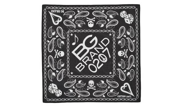 <strong>戸田恵子×植木 豪</strong>　10回目を迎えたカジュアルライブと新作Tシャツを語る<br /><br />新作バンダナ 1000円