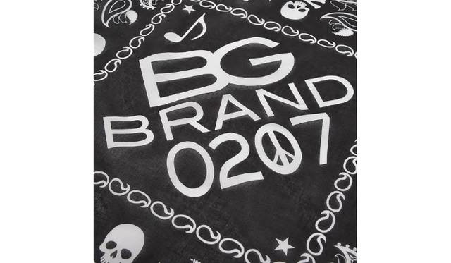 <strong>戸田恵子×植木 豪</strong>　10回目を迎えたカジュアルライブと新作Tシャツを語る<br /><br />新作バンダナ 1000円