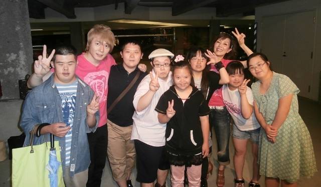 <strong>戸田恵子×植木 豪</strong>　10回目を迎えたカジュアルライブと新作Tシャツを語る<br /><br />ラブジャンクスのみなんと