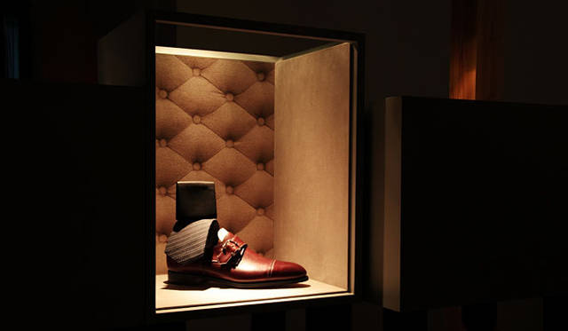 <strong>JOHN LOBB｜ジョンロブ</strong>　“パーソナルスタイル”ネクタイ