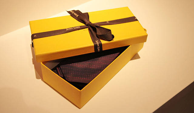 <strong>JOHN LOBB｜ジョンロブ</strong>　ギフトボックスもあり