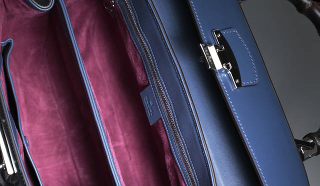 <strong>GUCCI｜グッチ</strong>　魅惑のグッチウーマンを完成させるバッグ コレクション「レディ ロック」誕生<br /><br />ハンドバッグ「レディ ロック」ラージ[W35×H26×D15cm] 29万9250円