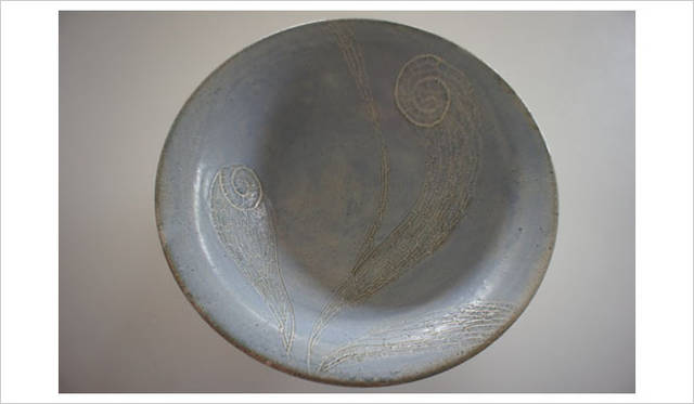 <strong>岡崎裕子「羽のある器」展</strong>　