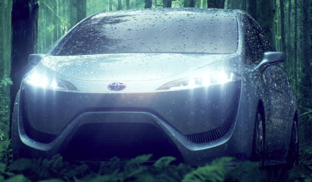 FCV-R 2011年東京モーターショーで発表されたモデル