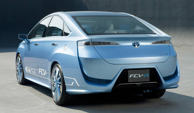 FCV-R 2011年東京モーターショーで発表されたモデル