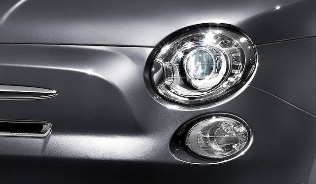 アバルト「695 エディツィオーネ マセラティ」にも、“Rcord Grey”と名付けられた特別カラーのモデルが登場。アバルトが発足した1949年にちなみ、49台限定で発売される