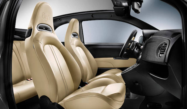 アバルト「695 エディツィオーネ マセラティ」にも、“Rcord Grey”と名付けられた特別カラーのモデルが登場。アバルトが発足した1949年にちなみ、49台限定で発売される