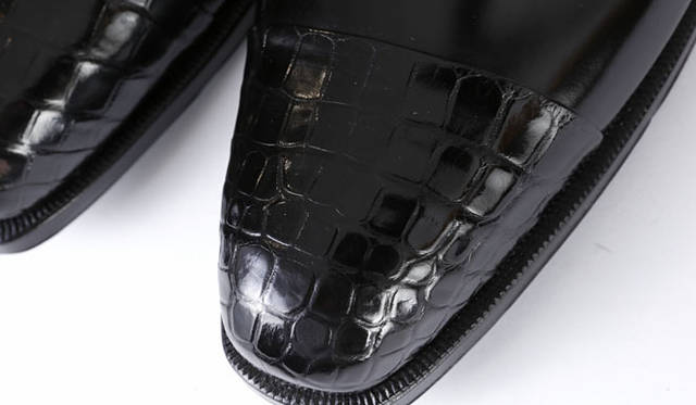 <strong>ISETAN MEN’S｜伊勢丹</strong>　メンズ館誕生10周年記念　靴36万7500円（シルヴァノ ラッタンツィ／伊勢丹新宿店メンズ館）