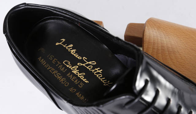 <strong>ISETAN MEN’S｜伊勢丹</strong>　メンズ館誕生10周年記念　靴36万7500円（シルヴァノ ラッタンツィ／伊勢丹新宿店メンズ館）